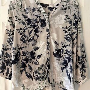 NYDJ Women's Floral Blouse - Navy and White Pintuck Top